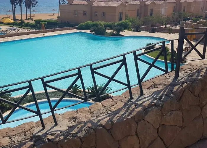 Ain Alsokhna Lavista Topaz السخنة Tatil Evi *